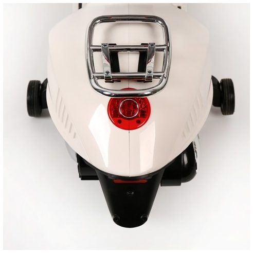 Vespa Piaggio 946 elettrica 12 volts per bambini dai 3 anni in su