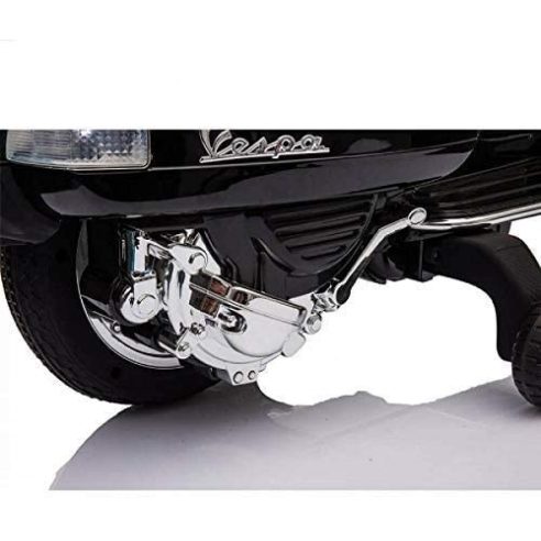 Vespa Piaggio 946 elettrica 12 volts per bambini dai 3 anni in su